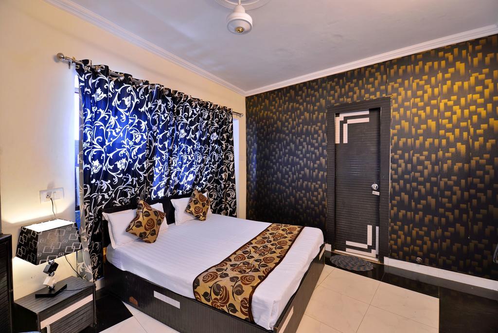 Hotel New Mg Residency Амритсар Экстерьер фото