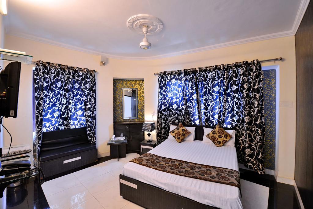 Hotel New Mg Residency Амритсар Экстерьер фото