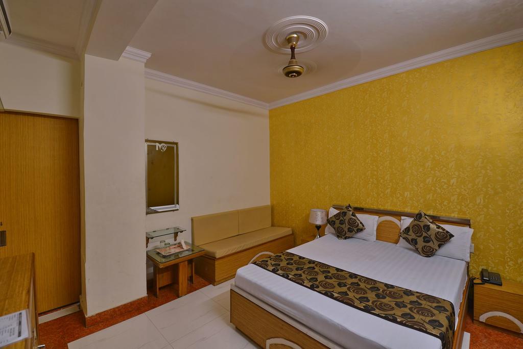 Hotel New Mg Residency Амритсар Экстерьер фото