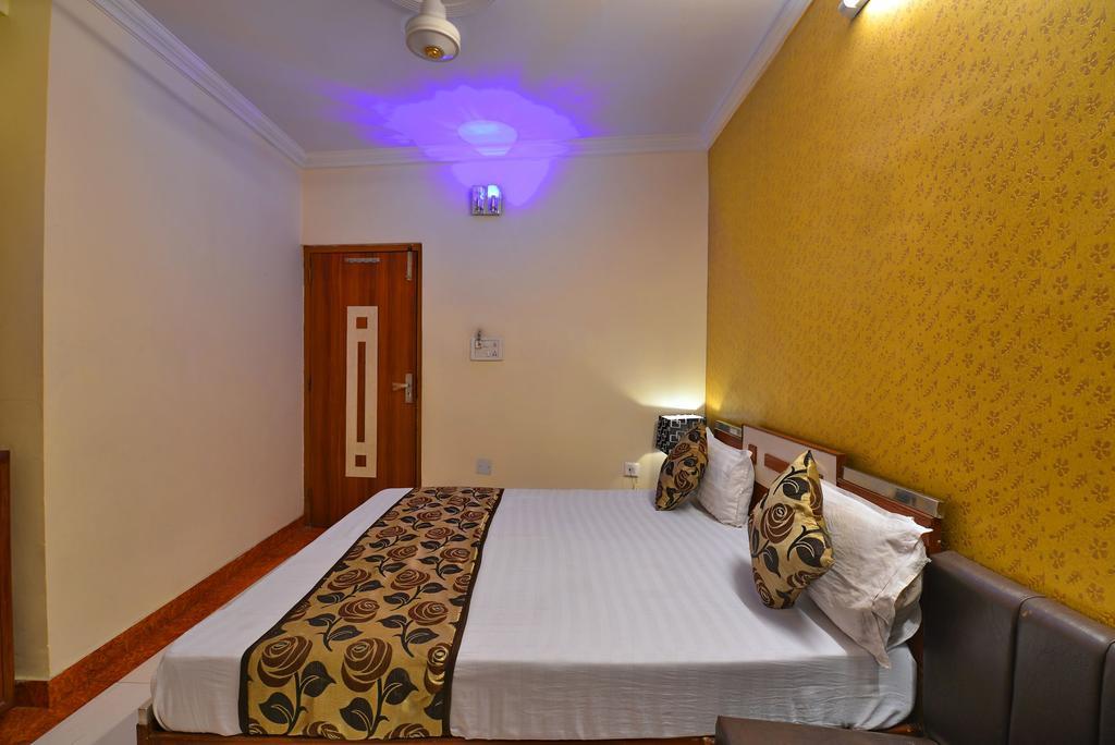 Hotel New Mg Residency Амритсар Экстерьер фото